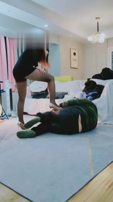 【萝莉糖糖】绿帽老公的家庭地位 bf6329 ts