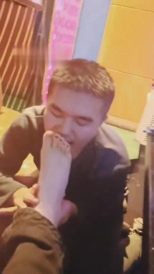 【开发素人】精神小妹KTV暴力tj bf6280