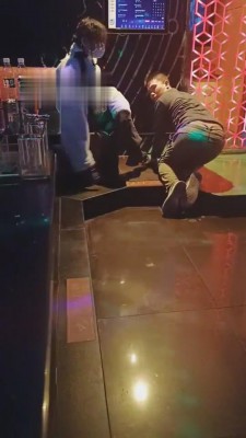 【开发素人】精神小妹KTV暴力tj bf6280