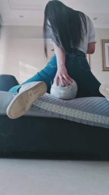 【猫神大人】诱惑闺蜜男友坐脸喂食 bf6155