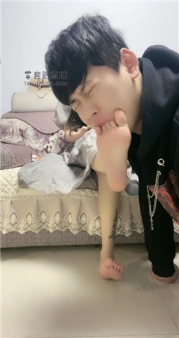 【逗逗】麻麻喝醉了给麻麻口蛇直接尿到嘴里JS21122