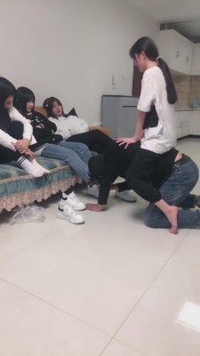 【文文小祖宗】4素人S夜跑后原味蹂躏狗 bf8979