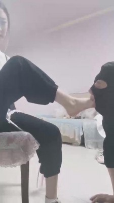 【文文大人】深夜调教猥琐外卖员 bf90091