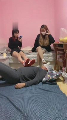 【金桔大大】双S运动鞋玩老狗/踩面包/口水/踩头/白棉袜运动鞋 bf10790