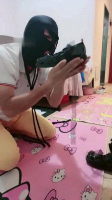 【桃子老师】家奴清扫/脚踢/喝洗脚水 bf10940