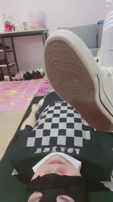 【桃子老师】呕吐物强制专场 bf11389