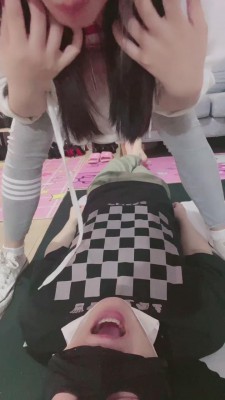 【桃子老师】呕吐物强制专场 bf11389