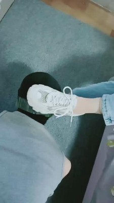 【bibi团】小白鞋+高跟踩脚垫 bf11538