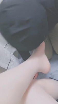 【灵竹】丝袜脚虐待18岁小奶狗 bf9852