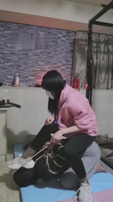 【夏夏】御姐捆绑囚禁虐刑 bf9970