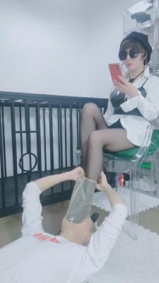 【乐爷】强制闻臭脚 bf8931