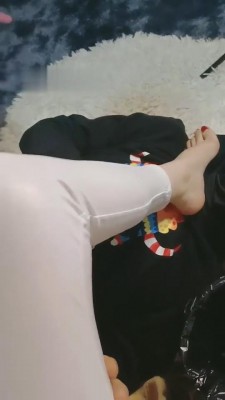 【三三】原味裸足随意玩弄狗 bf8629