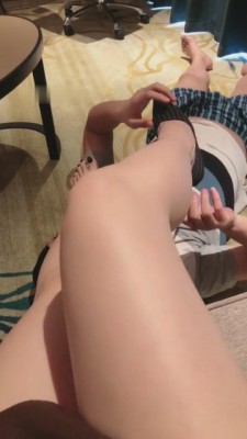 【王戈女王】高跟裸足踩恋足狗【续集】 bf8705