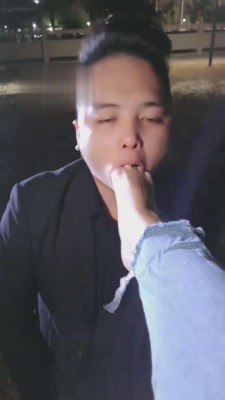 【滔滔】户外遛狗骑马踩踏喂食 bf4295