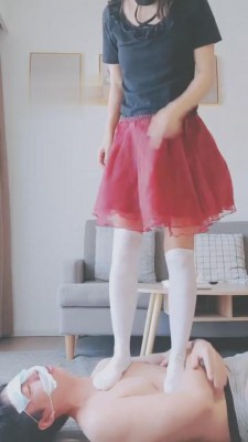 【Naya公主】欺负骚狗-耳光圣水揍 bf4718