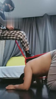 【软熊】重刑-踢裆鞭打捆绑踩踏 bf4900