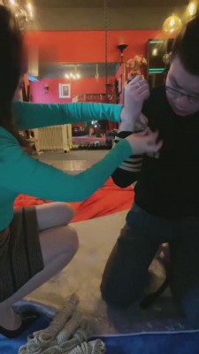 【晨晨】白领把旷工同事囚禁起来虐 bf4932