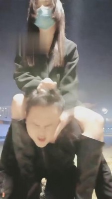 【新人玉姬】户外重度踩踏调狗-抽耳光-踢裆【完整版】 bf5300