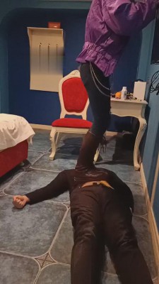 【开发素人】极致美女和闺蜜情趣酒店暴打男神 bf5164