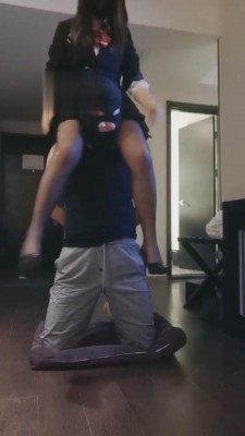 【杳杳小主】御姐S把狗反绑高跟黑丝狠虐 bf5481