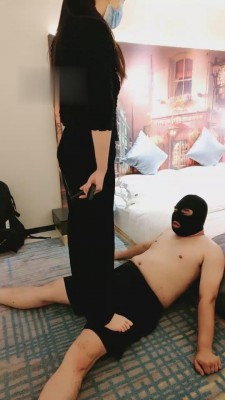 【夏思文】暴力踩踏/重度羞辱耳光跪地求饶 bf2077