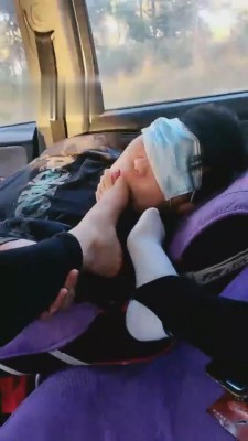 【雪儿】车内+野外公开处刑 bf2346