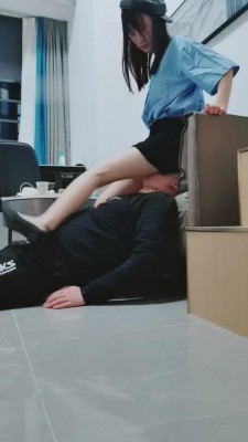 【鹿小主S】黑丝职业装首次虐狗 bf9307