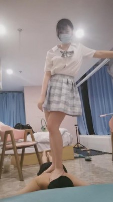 【木秋夜深了】邻居偷我内裤被发现后 bf3182