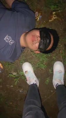 【雪儿】超羞辱-户外遛狗喂食 G-210814-16