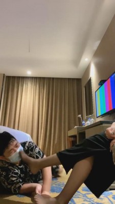 【弯弯小阿姨】暴虐惩罚偷丝袜的狗奴才 G-210825-14