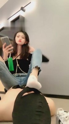 【希希子】绿帽男友沦为女友的狗 bf759