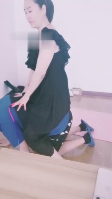 【紫晗】骑马转胯羞辱圈养狗 JS20220702