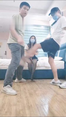 【重庆男神】酒店伺候情侣上课 bf16037