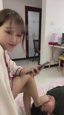 【牙乖乖】美甲小妹深夜恋足调 bf16124