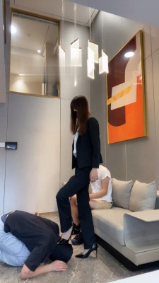 【梵高】女白领羞辱绿帽老公【双视角版】 bf13903