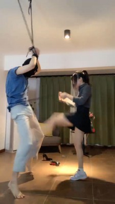 套路直播视频【宝爷】吊绑小白鞋重度踢踹 bf24346