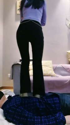 套路直播视频【启蒙老师】白袜裸足全体重踩踏 bf24670