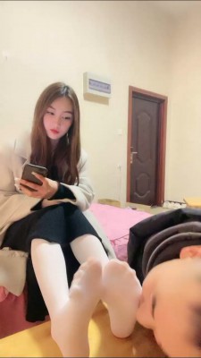 套路直播视频【惜沫】狂舔原味白丝的狗 bf24998