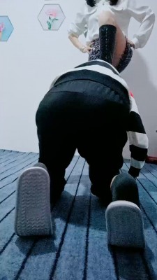 套路直播视频【BiBi】长靴捂白袜原味辱狗/耳光 bf25355