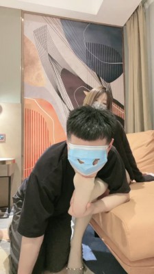 套路直播视频【梵高】素人高跟鞋原味肉丝狂舔【双视角版】 bf25145