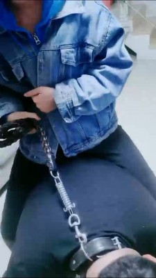 套路直播视频【猪儿子】双S-骑马/吃烟灰/高跟鞋踩 bf25823