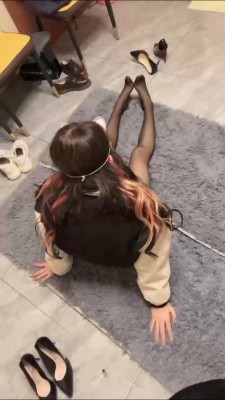 套路直播视频【桃子S】开发素人闺蜜做狗 bf25893