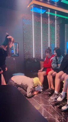 套路直播视频【精神小妹】5S-真实歌舞厅开发陪酒小妹-原味袜辱/骑马 bf26158