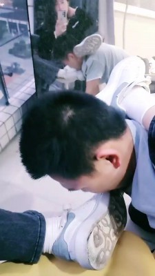 【嘉妮】舔脏小白鞋/闻白棉袜 bf26737