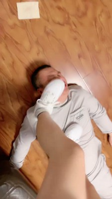 【悦主大大】小白鞋提档/闻鞋窝/全体重踩踏/舔闻臭脚 bf26751