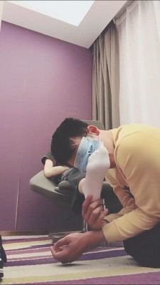 套路直播视频【美娜格格】运动鞋白棉袜惩罚家奴【下】 bf26794