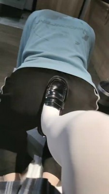 套路直播视频【柠萌小主】萝莉主皮鞋白丝诱惑调 bf26671