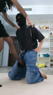 【辉夜S】骑马转胯/重度提档/踩踏喂食/恋足狂舔 bf27117