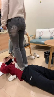 【学生双主s】双S-运动鞋全体重踩踏/喝圣水 bf27057