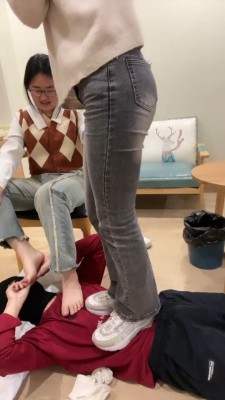 【学生双主s】双S-运动鞋全体重踩踏/喝圣水 bf27057